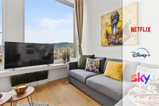 Apartemen Large Luxury Business Penthouse Near Main Station *